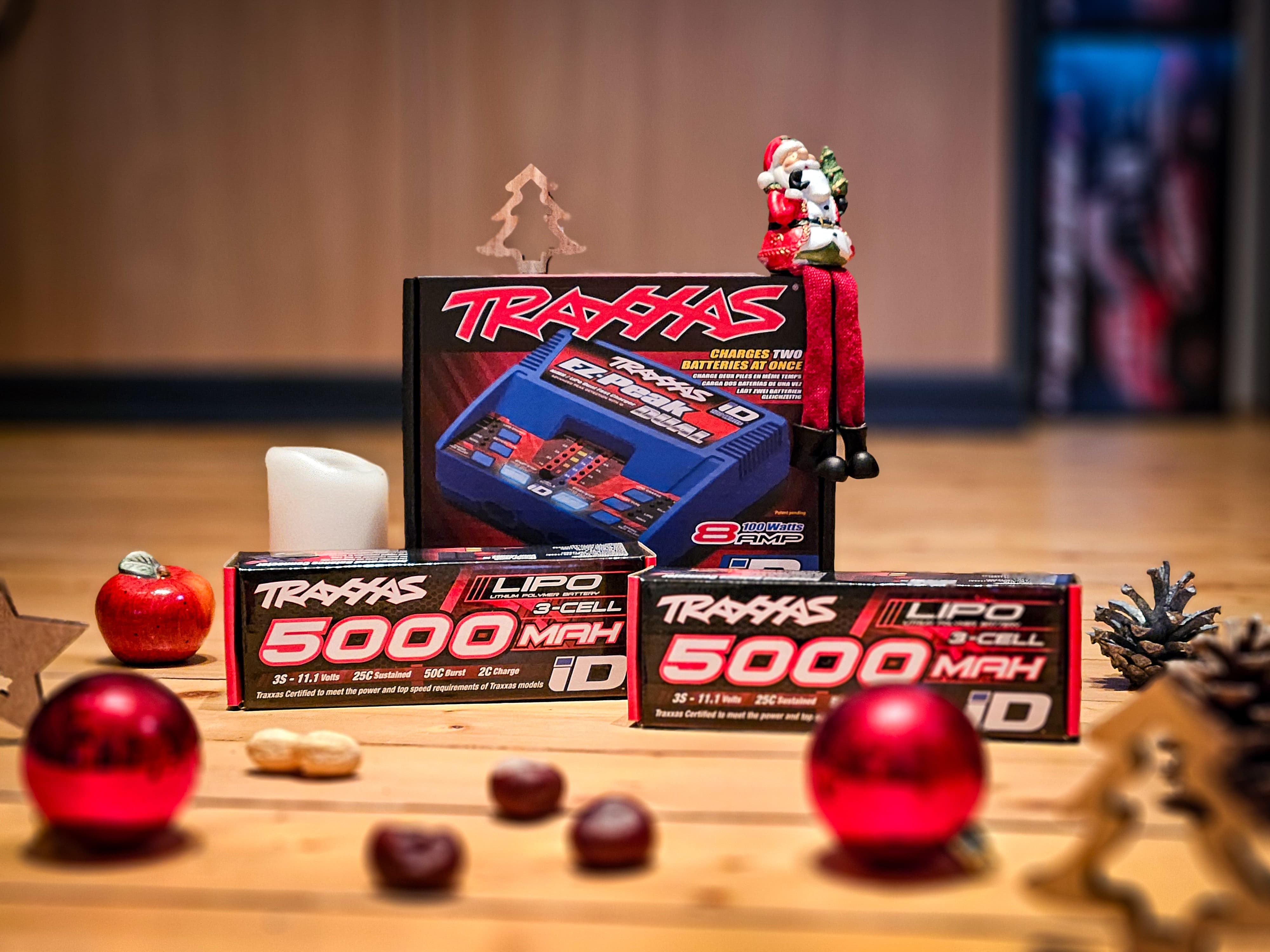 Volle Power hinter Türchen 7 mit dem Traxxas Dual EZ-Peak Lader und LiPo-Batterien