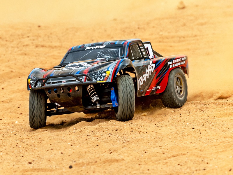 Traxxas Slash 4WD Brushless BL-2S RTR 1:10 Short Course Race Truck rot ohne Akku/Lader