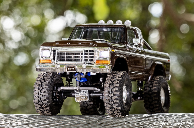 MODEL 97044-1: TRX-4M High Trail™ Edition Scale and Trail® crawler with Ford® F-150® pickup body: 1/18 scale 4X4 trail truck, fully-assembled, Ready-To-Drive®, with TQ™ 2.4 GHz 2-channel transmitter, and ECM-2.5™ waterproof electronics. 