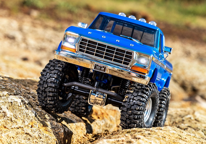 MODEL 97044-1: TRX-4M High Trail™ Edition Scale and Trail® crawler with Ford® F-150® pickup body: 1/18 scale 4X4 trail truck, fully-assembled, Ready-To-Drive®, with TQ™ 2.4 GHz 2-channel transmitter, and ECM-2.5™ waterproof electronics. 